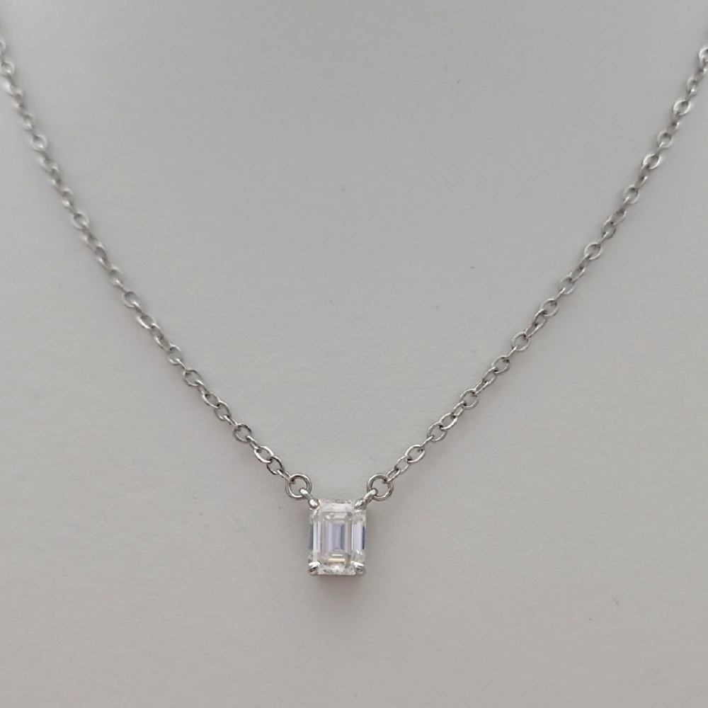 2ct Emerald Necklace